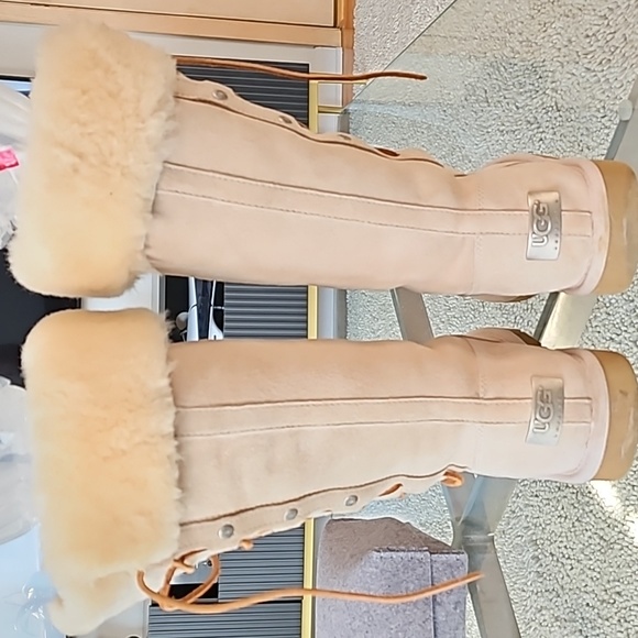 UGG Suede Boots with Shearling Lining - Picture 3 of 9